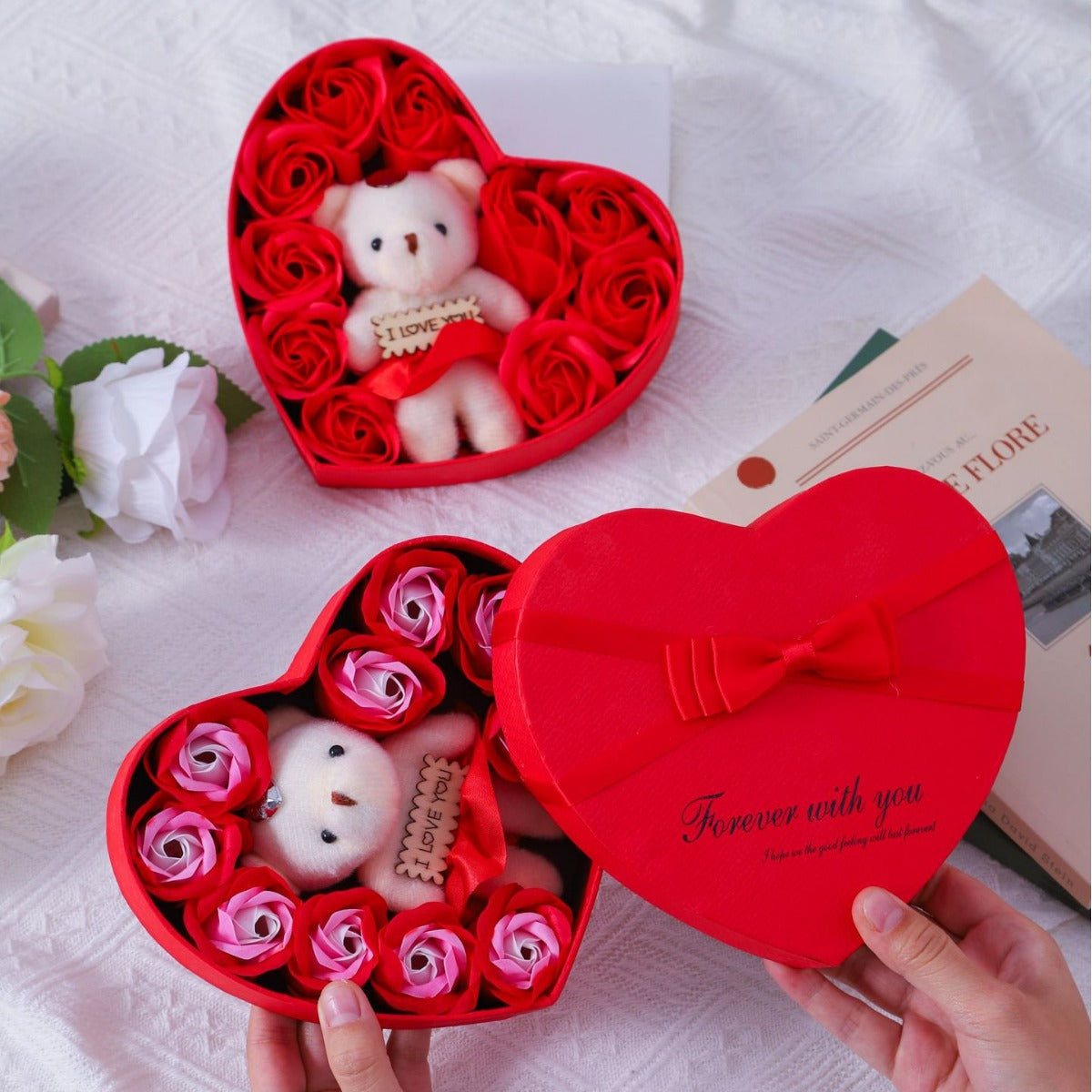 Celebrity Rose Heart Gift Box